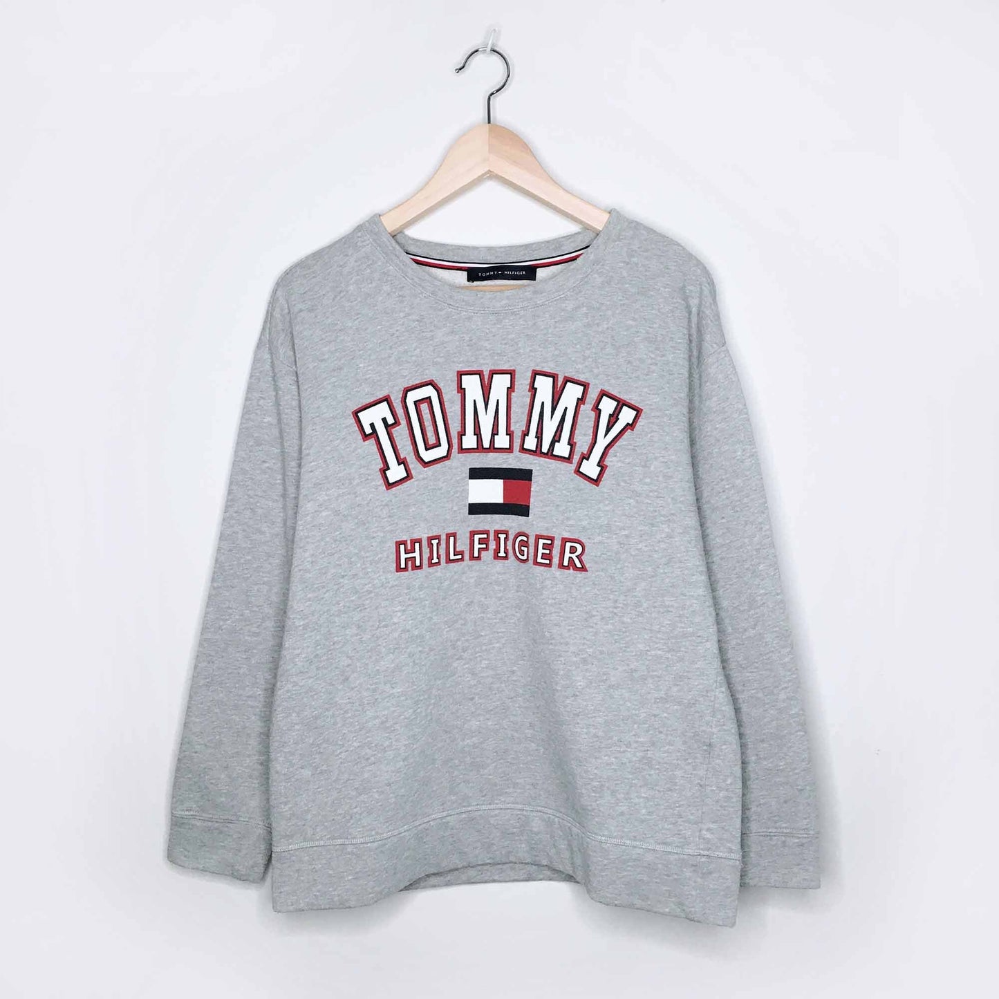 Tommy Hilfiger crewneck sweatshirt - size Medium