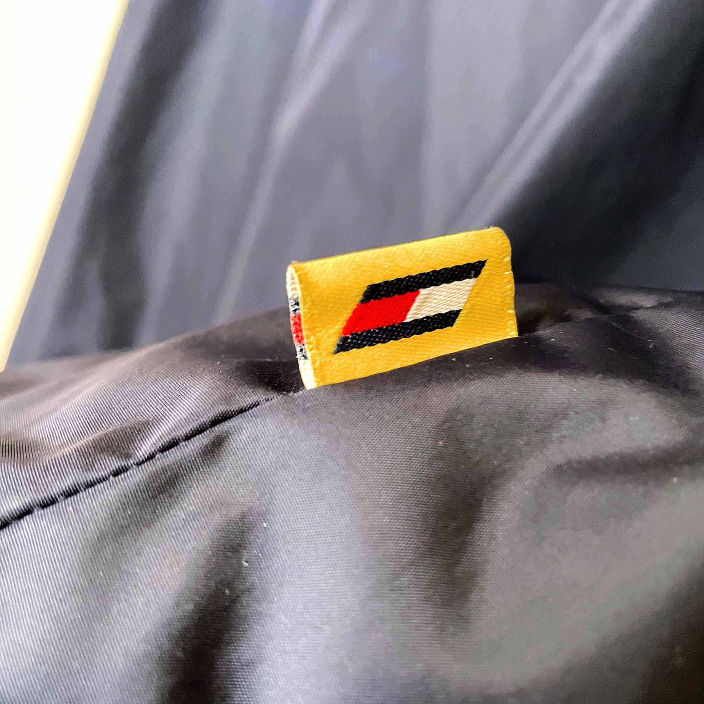 vintage tommy hilfiger athletics 90's hooded vest - size large