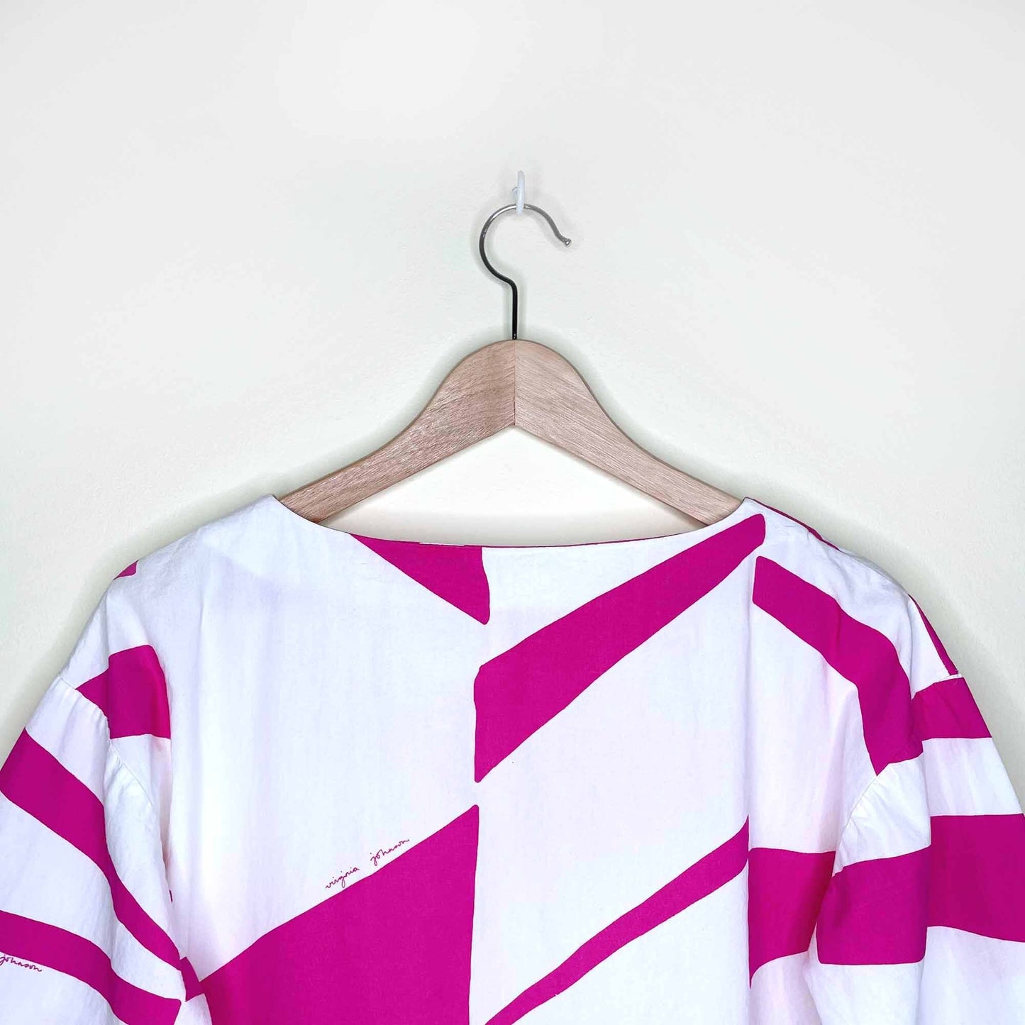 virginia johnson colour block short sleeve top - size small