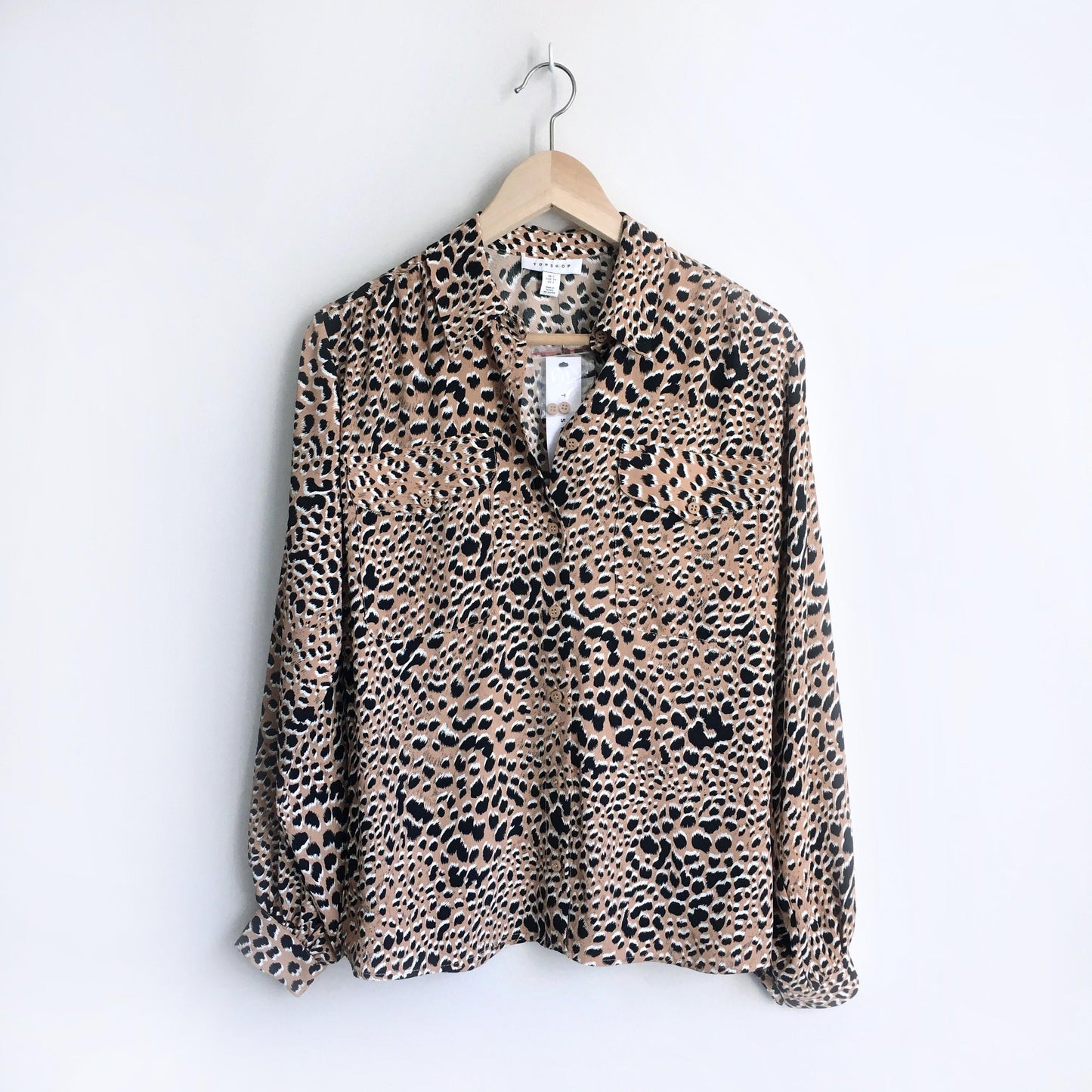 NWT Topshop Animal print button down - size 2