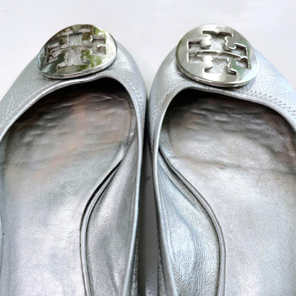 tory burch reva silver metallic ballet flats - size 7