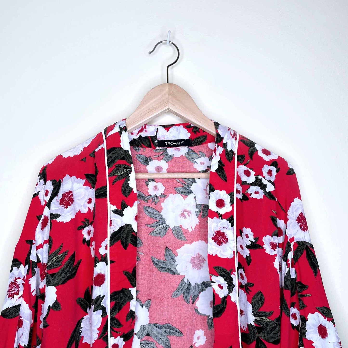 trovaré red floral kimono - size medium