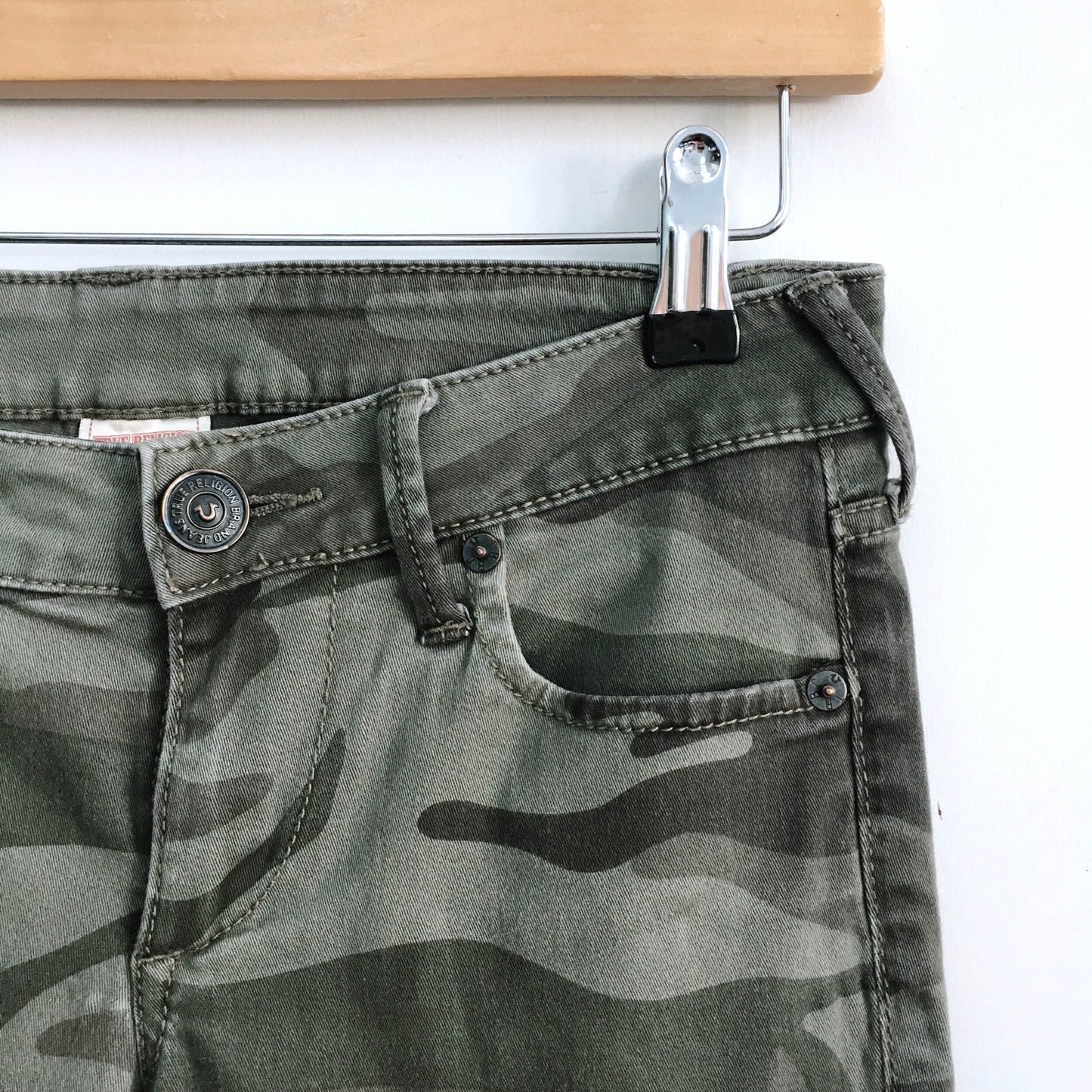 True Religion Casey Camo Pant - size 26