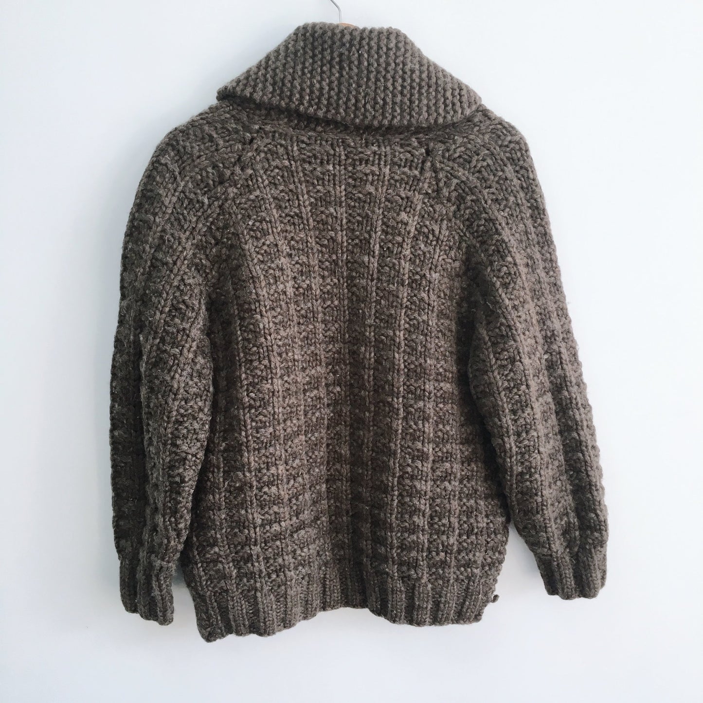 Vintage Tuak Hand-knit Wool Cardigan - size Medium