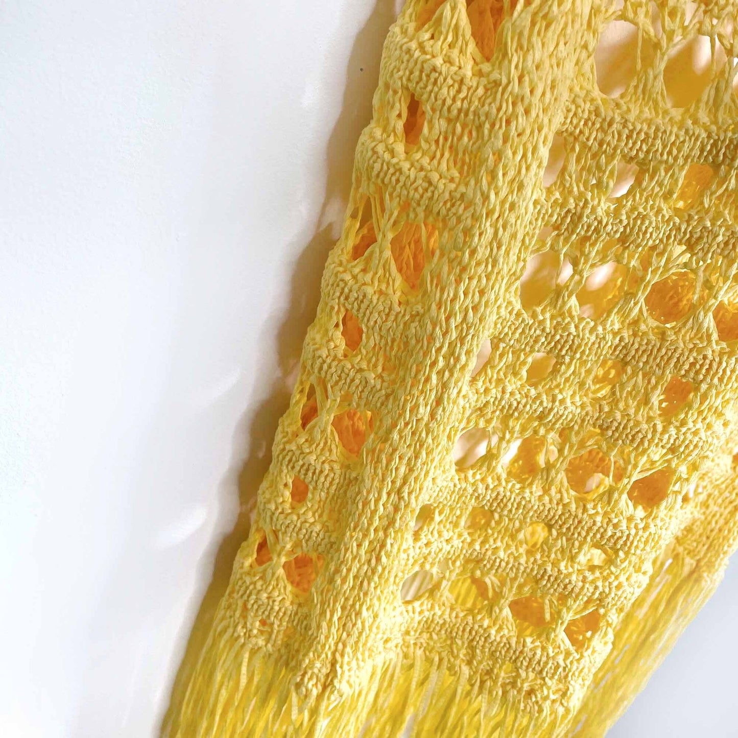 nwt united colors of benetton ben batik crochet fringe vest - size medium