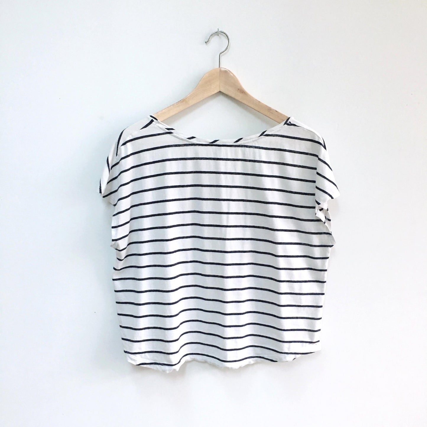 United Colors of Benetton Linen Love Tee - size Sm/M