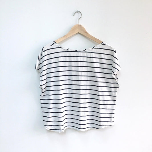 United Colors of Benetton Linen Love Tee - size Sm/M