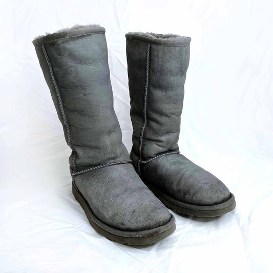 ugg classic tall grey sheepskin boots - size 6