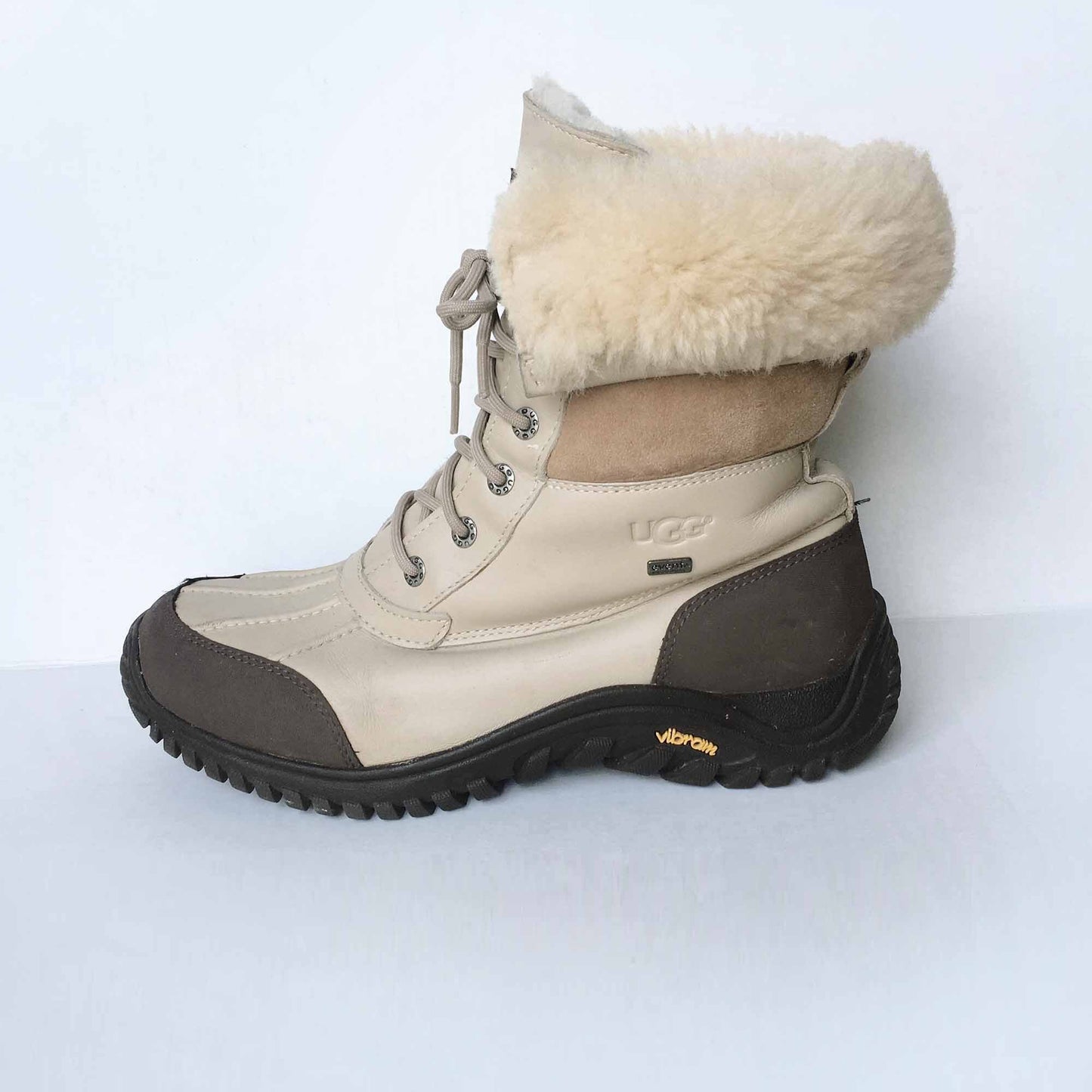 UGG Adirondack waterproof sheepskin boots - size 10