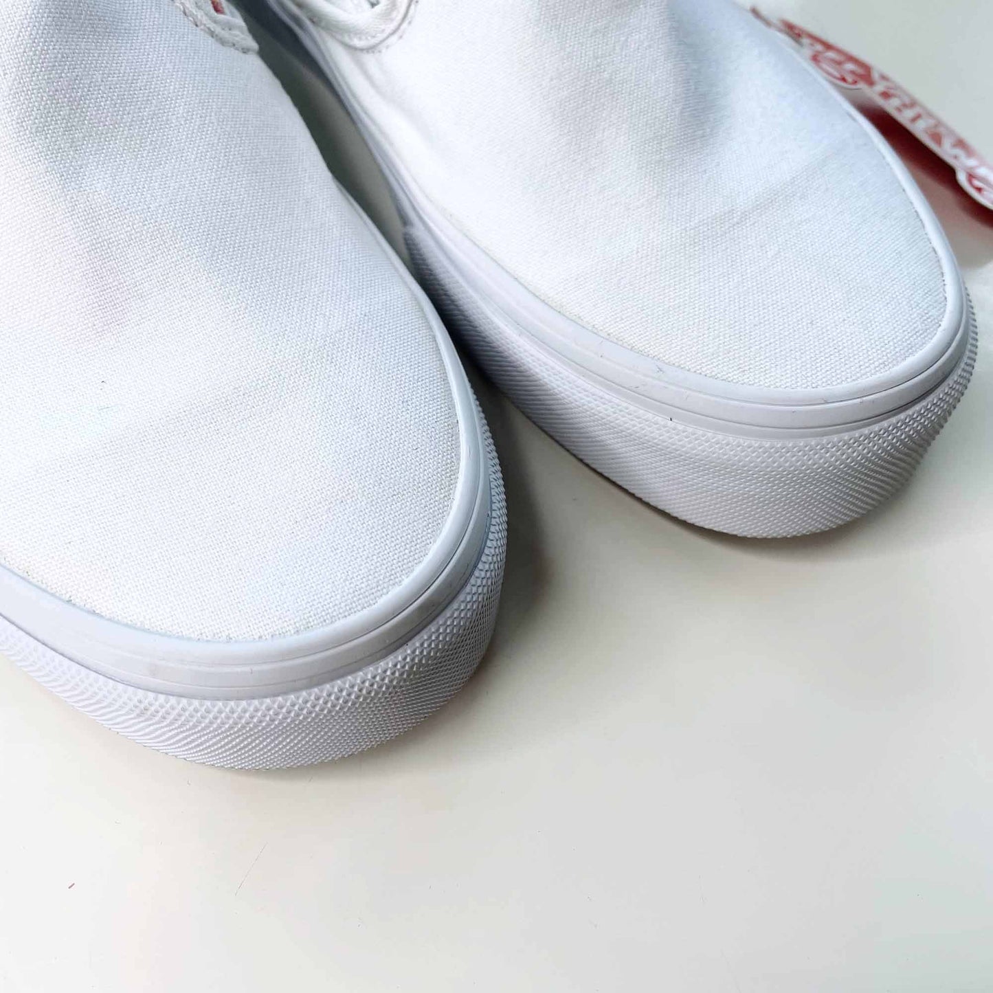 nwt vans classic white slip on 59 with dolphin lining - size 8W 6.5M