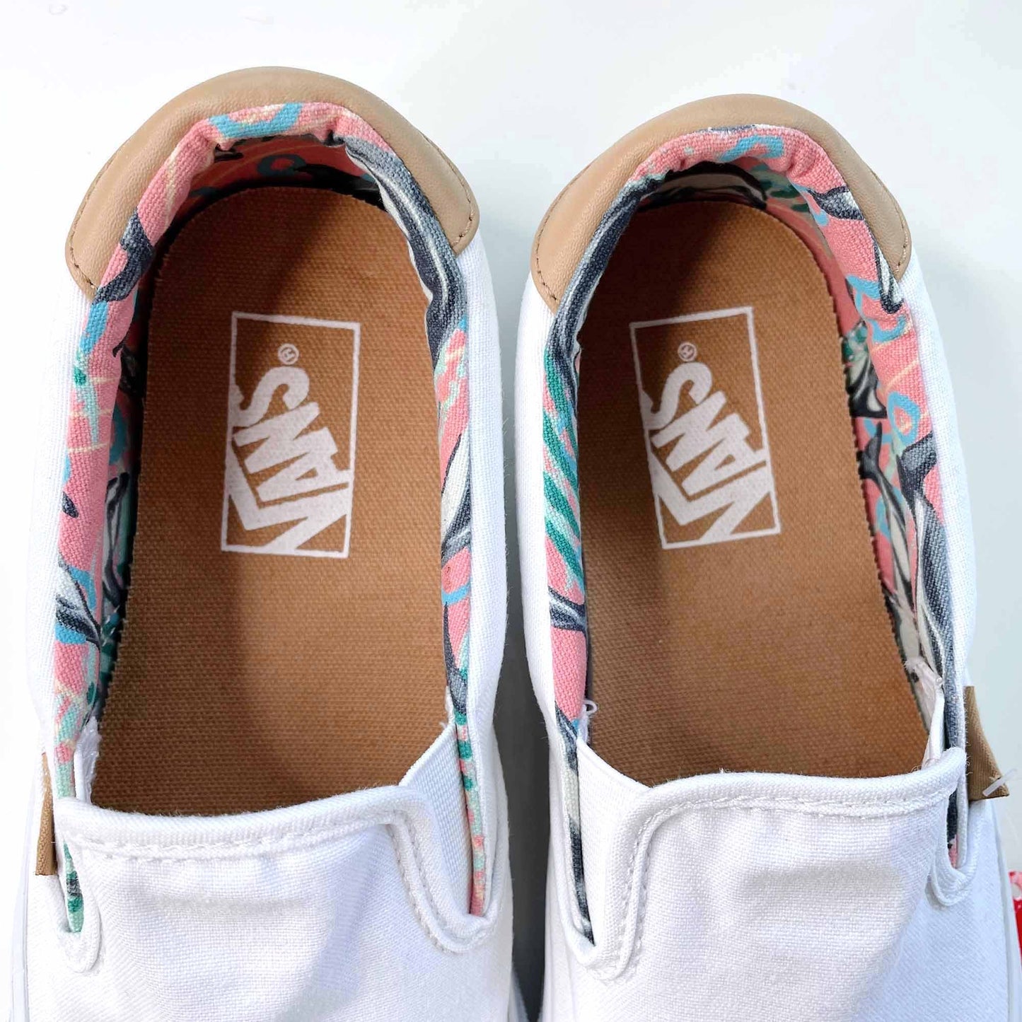 nwt vans classic white slip on 59 with dolphin lining - size 8W 6.5M