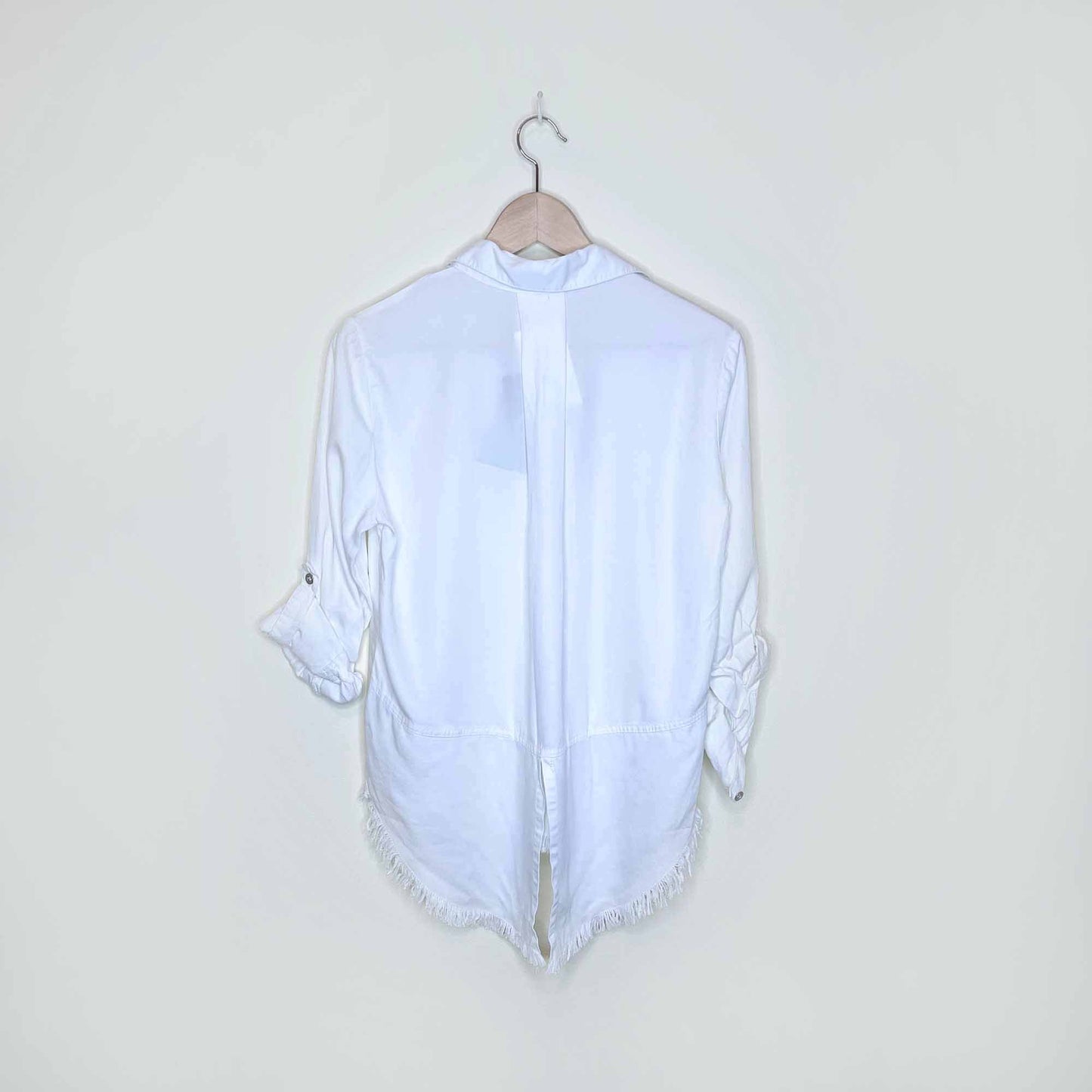 nwt velvet heart riley split tail raw hem button down shirt - size xs