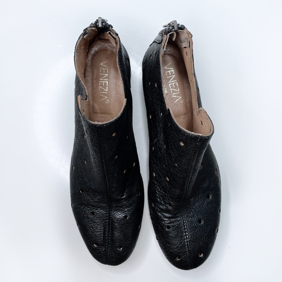 venezia black leather perforated ankle shoes - size 38