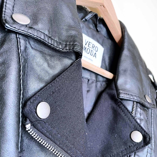 vero moda polly short faux leather moto biker jacket - size small