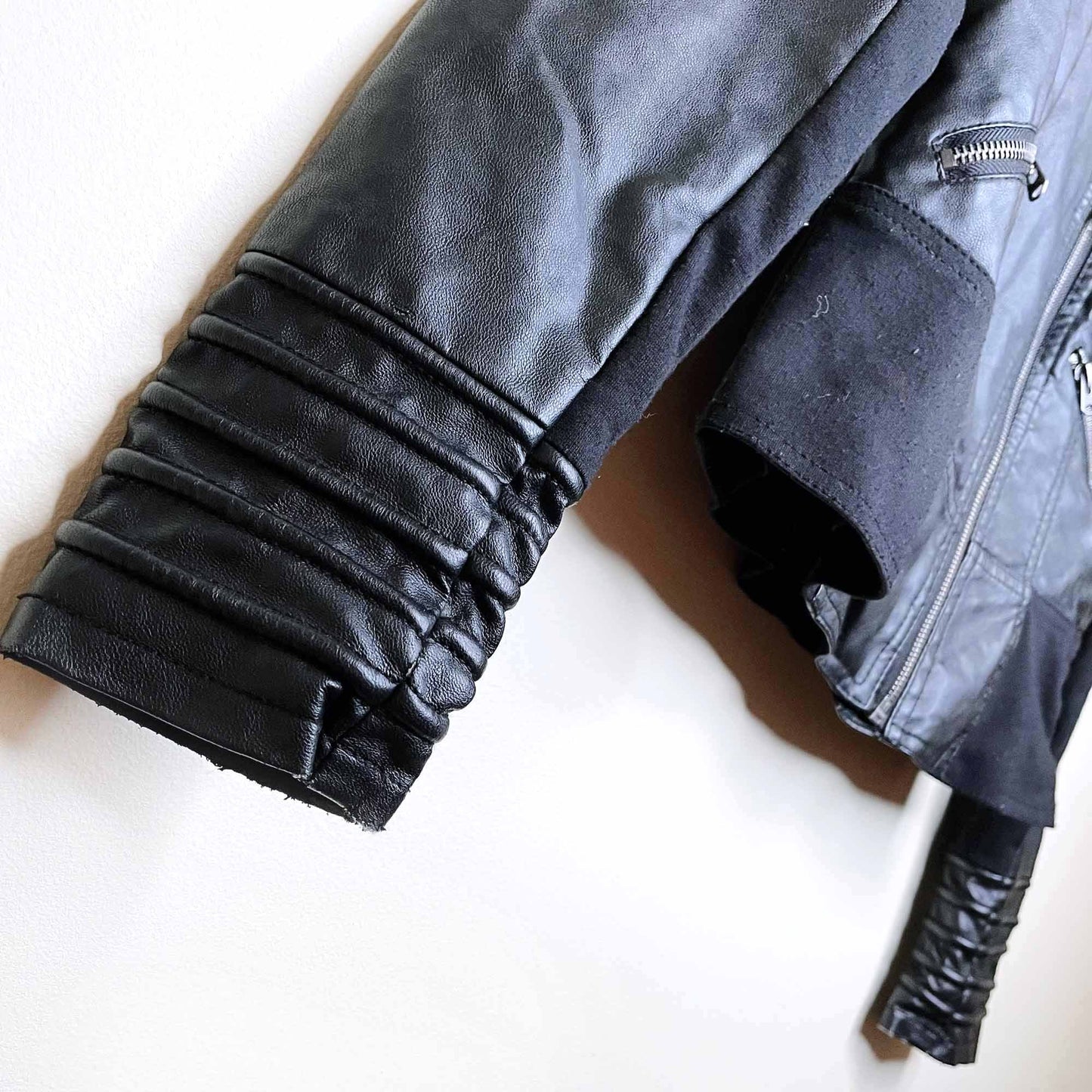 vero moda polly short faux leather moto biker jacket - size small