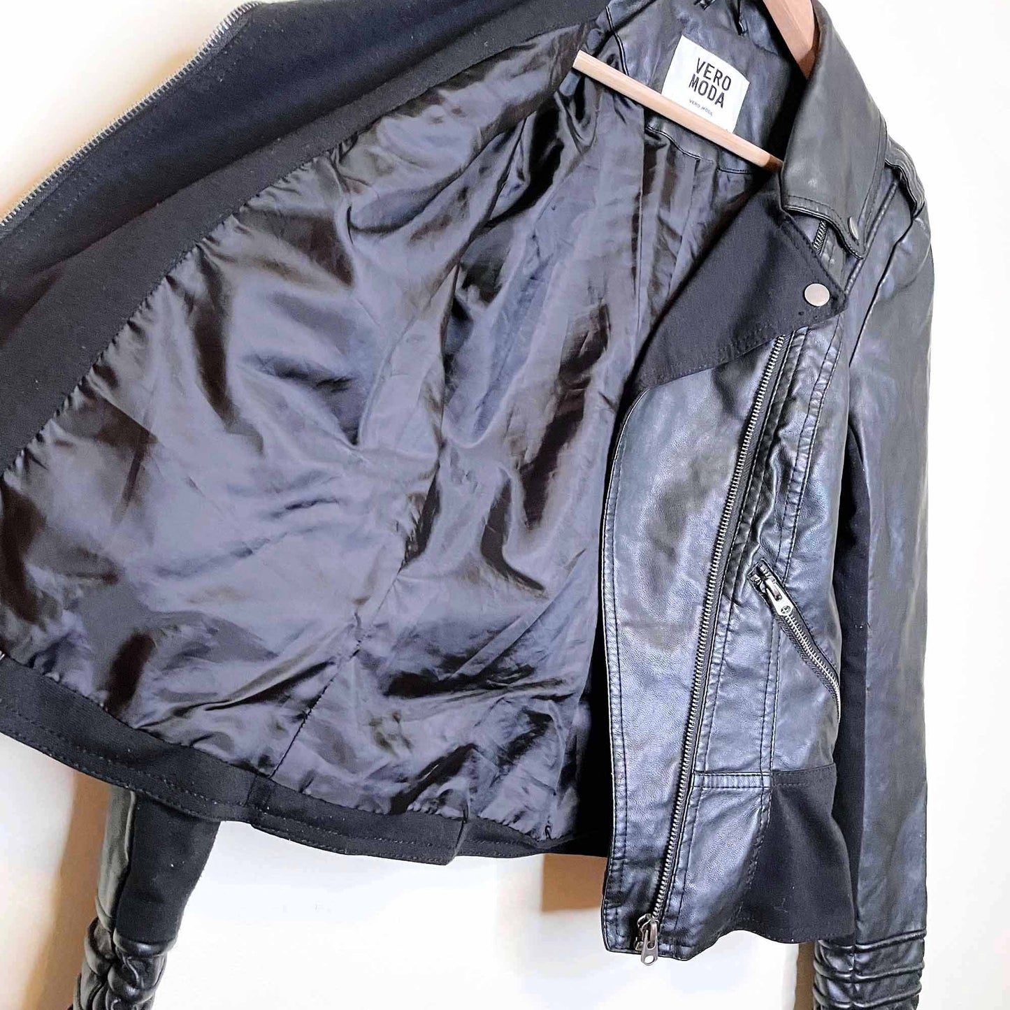 vero moda polly short faux leather moto biker jacket - size small