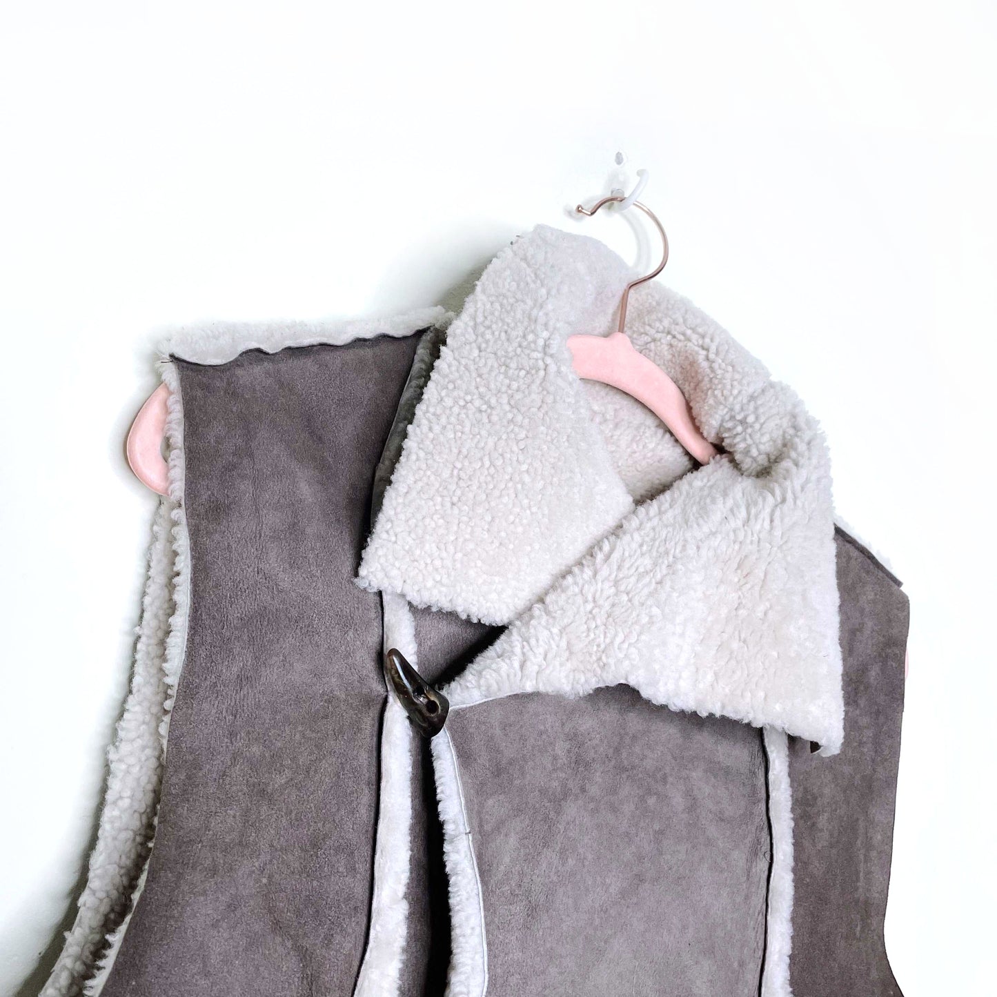 vintage handmade sheepskin vest - size sm/med