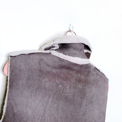 vintage handmade sheepskin vest - size sm/med