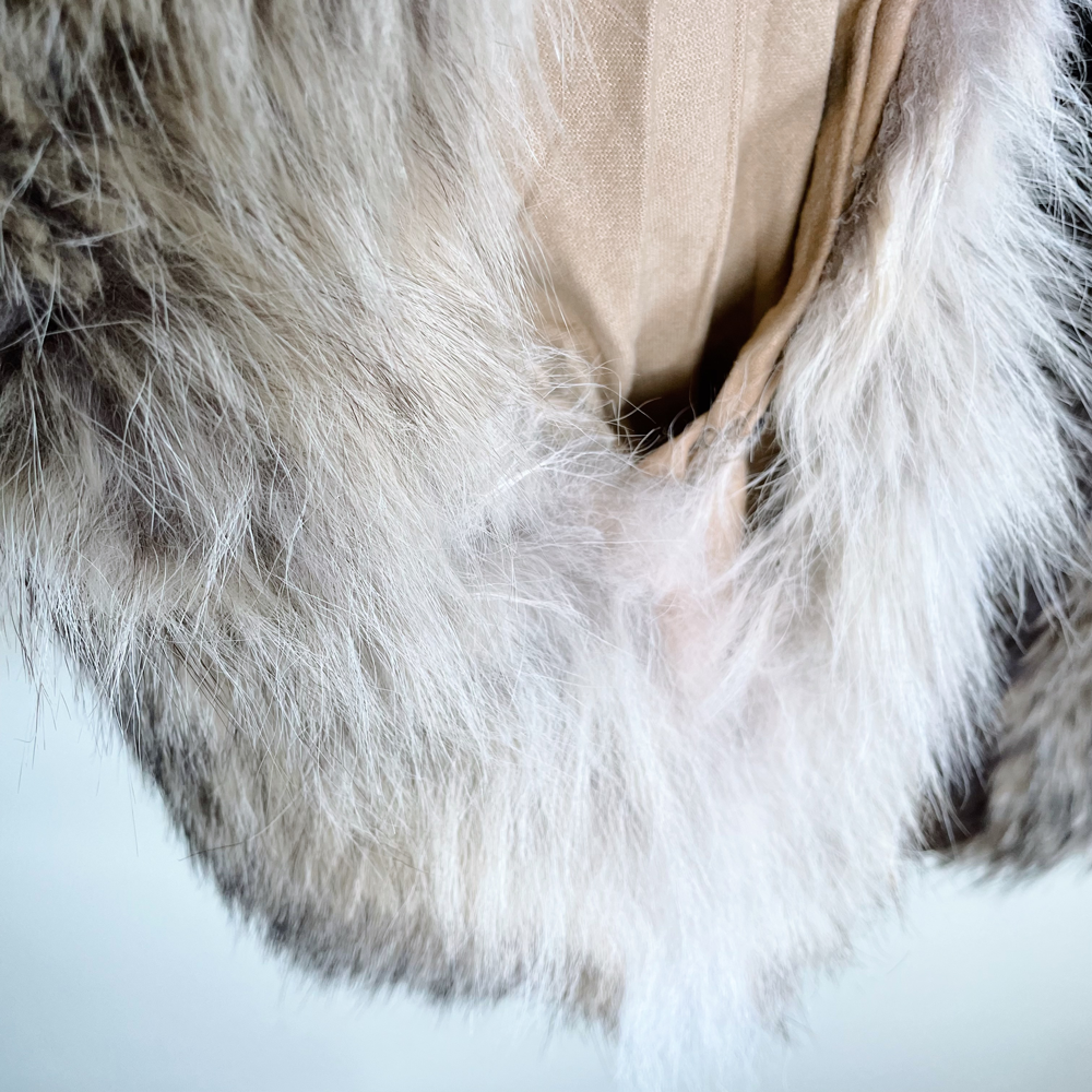 vintage oversized broadview furs fox vest - size medium