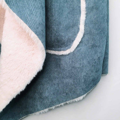 Easel faux fur corduroy waterfall vest - size Large