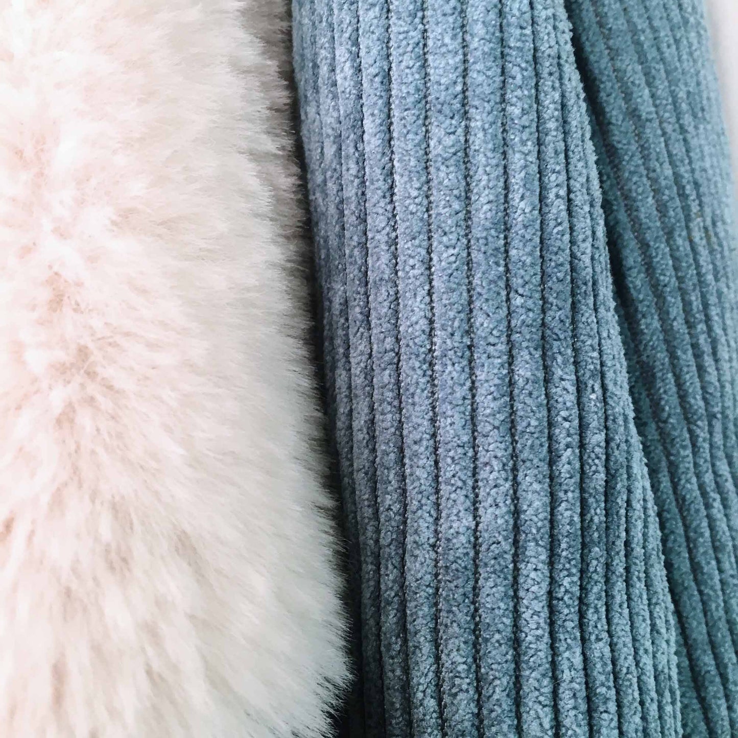 Easel faux fur corduroy waterfall vest - size Large