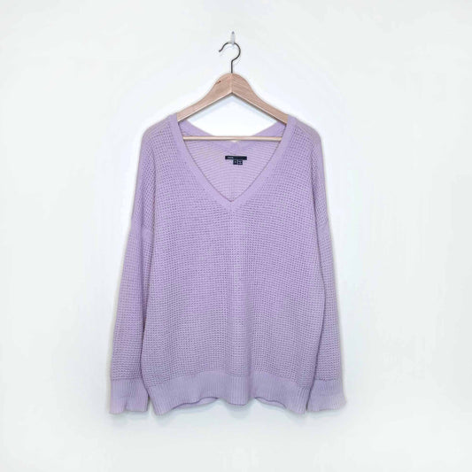 vince lilac wool-cashmere waffle v-neck sweater - size large