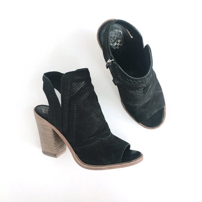 Vince Camuto Karinta Bootie - size 9