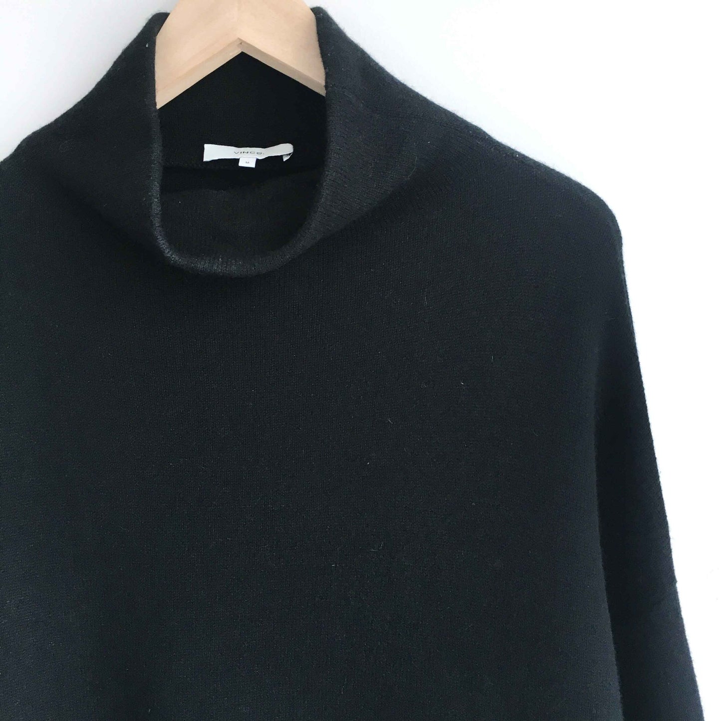Vince wool-cashmere funnel neck pullover - size Medium
