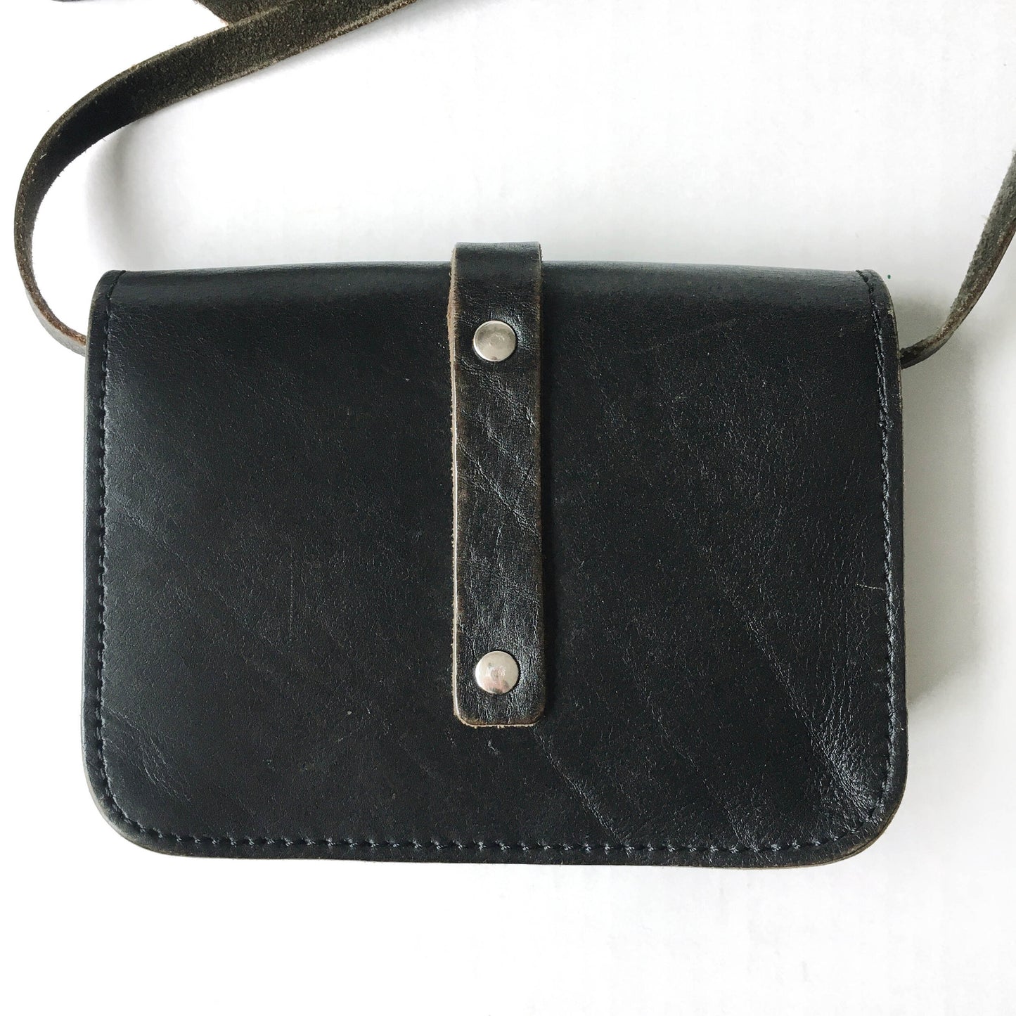 Vintage leather saddle crossbody