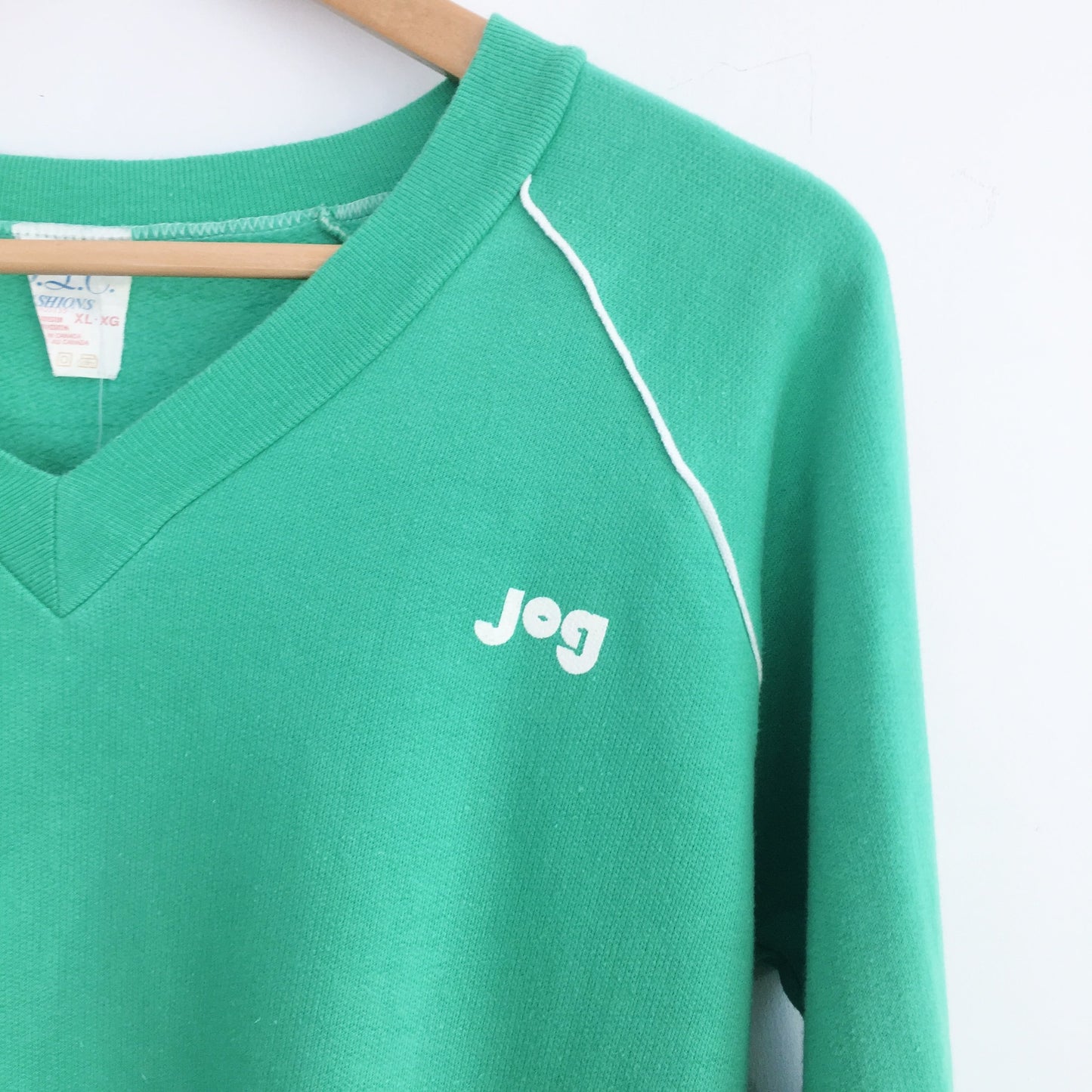 Vintage V-Neck Jog Sweatshirt - Size Medium