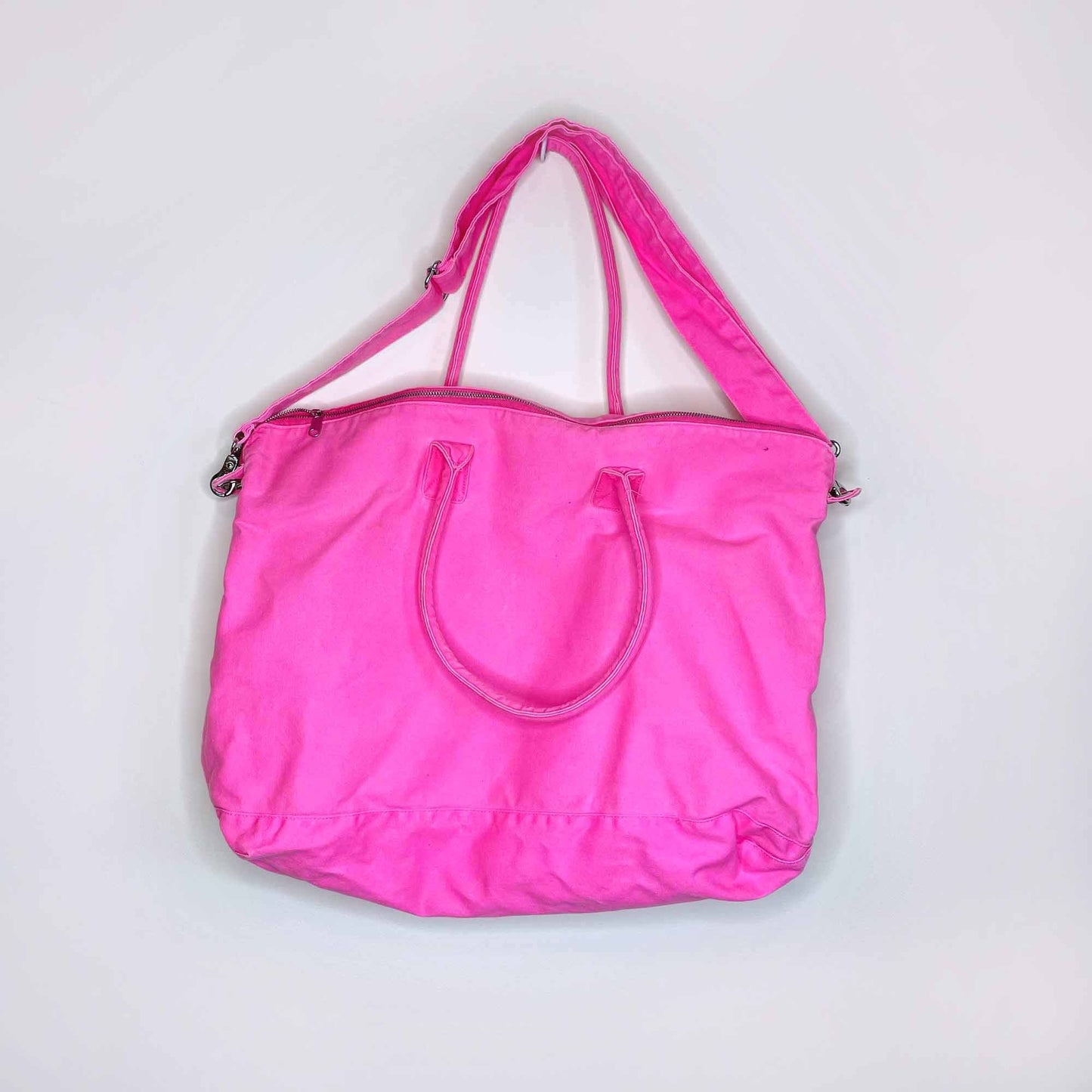 victoria's secret neon pink duffel gym bag