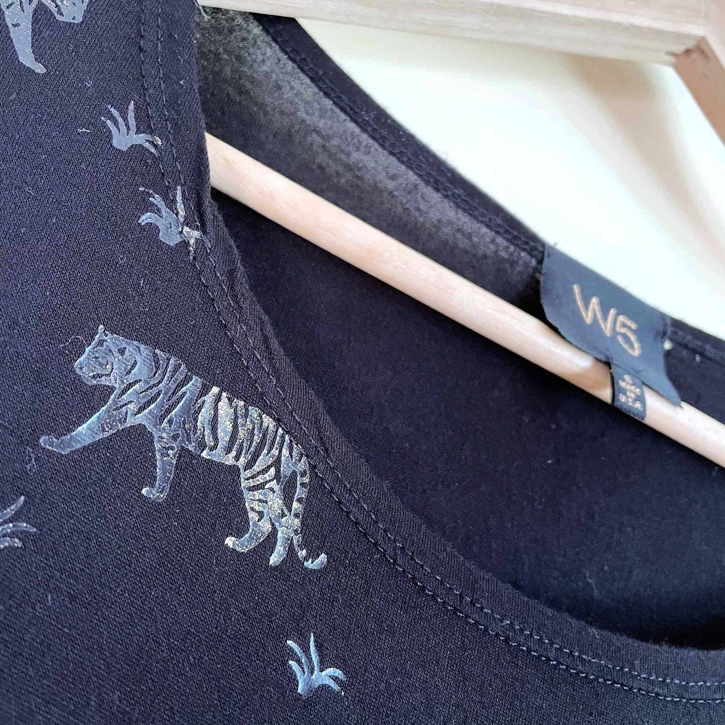 w5 anthropologie gold tiger print t-shirt - size Small