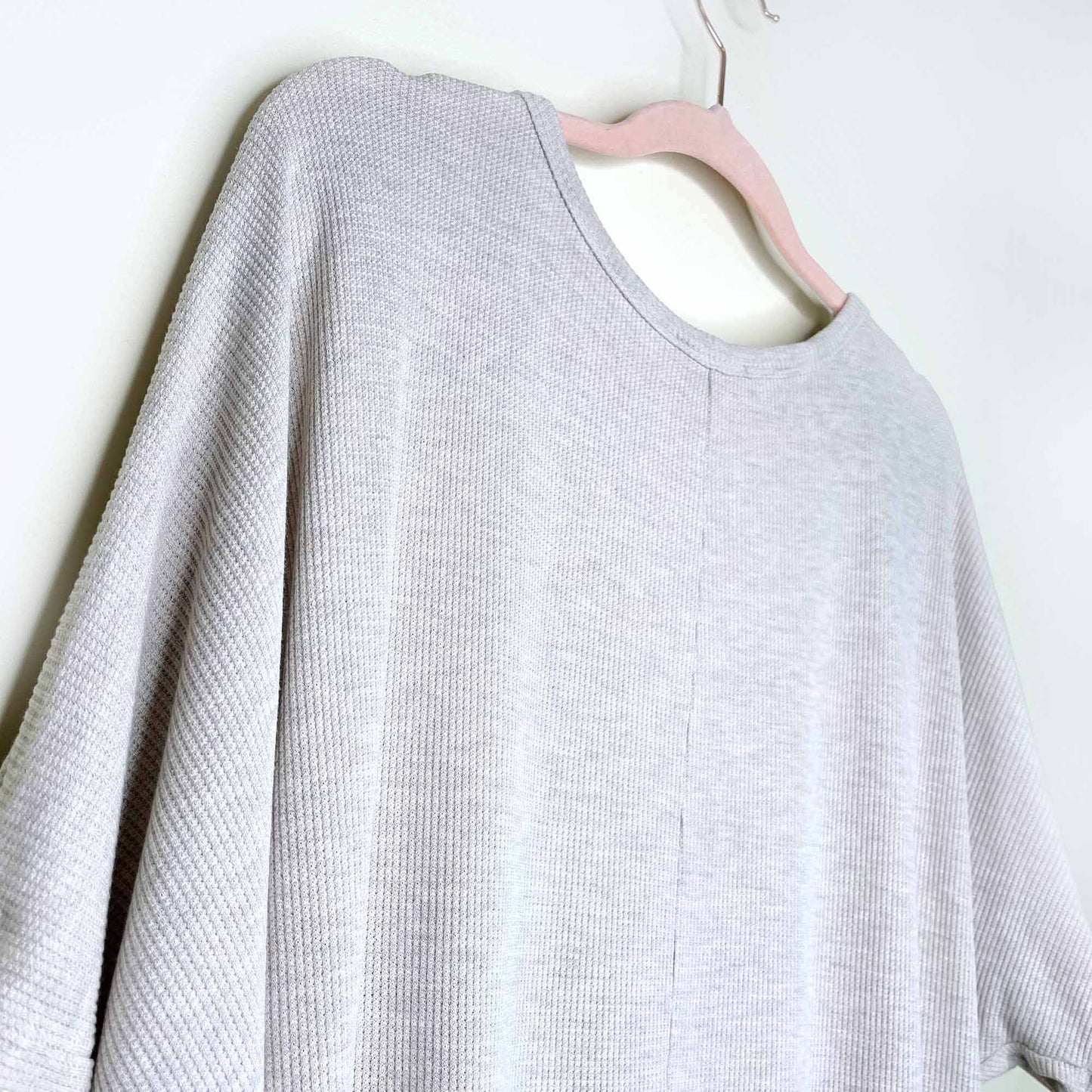 hummingbird waffle tie front top - size large