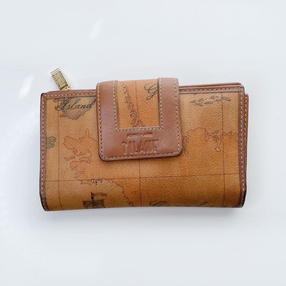 la classe alviero martini leather map snap wallet