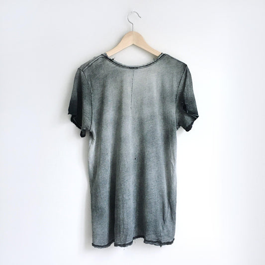 We the Free v-neck linen tee - size Medium