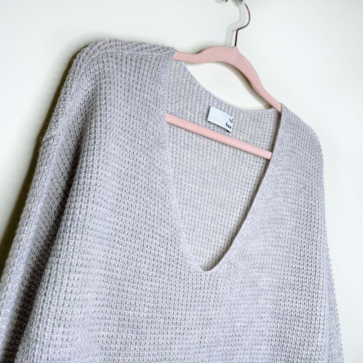 wilfred free grey wolter waffle knit v-neck sweater - size medium