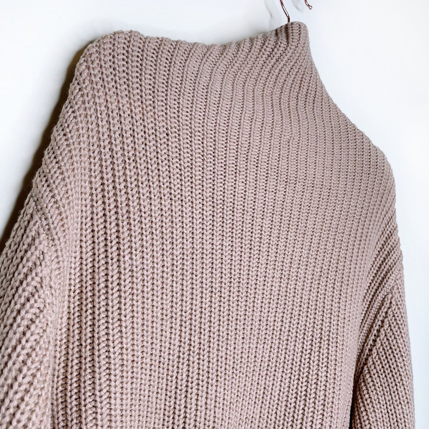 wilfred montpellier tan mockneck oversized sweater - size xxs