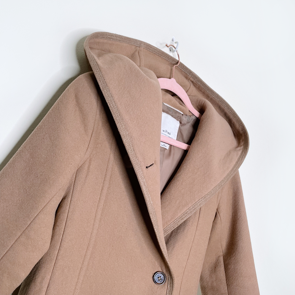 wilfred tan borda wool-cashmere belted hooded coat - size xxs
