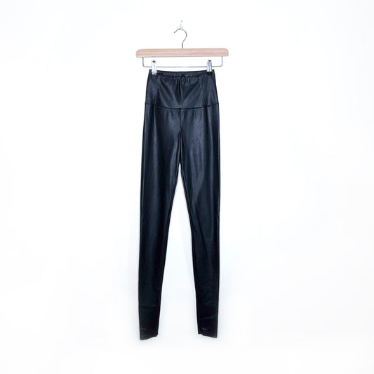 wilfred free black daria vegan leggings - size xs