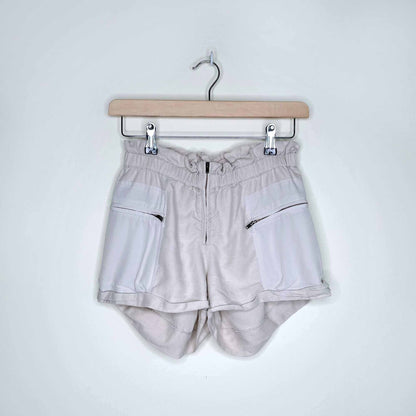 wilfred paradis beige cargo pocket linen-blend shorts - size 2