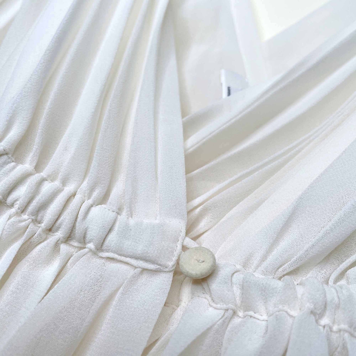 Wilfred accordion pleat wrap sleeveless blouse - size Medium