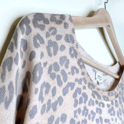 wilfred animal print balzac silk-cashmere oversized sweater - size small