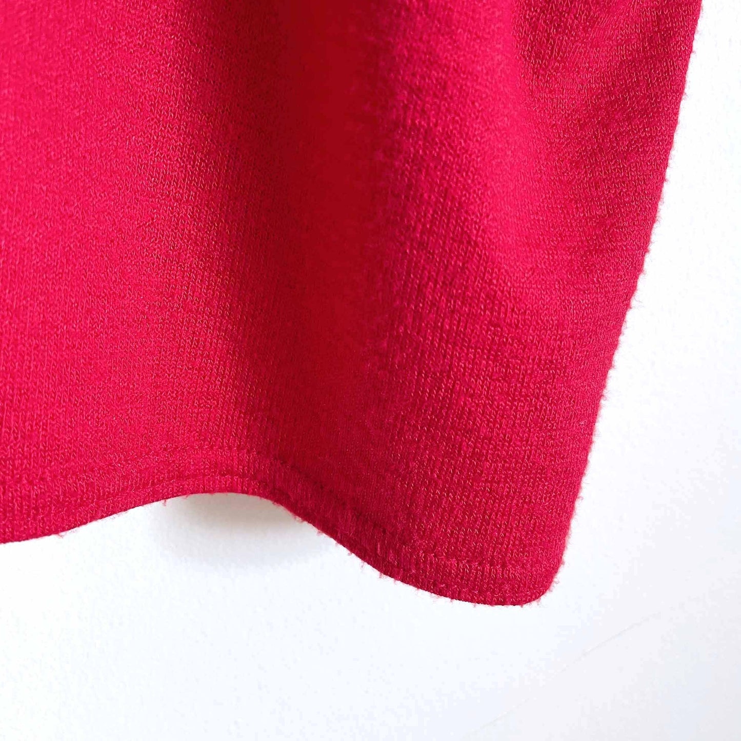 Wilfred Free Brosh v-neck tee with rolled sleeve - size Large