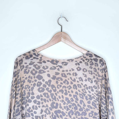wilfred animal print balzac silk-cashmere oversized sweater - size small
