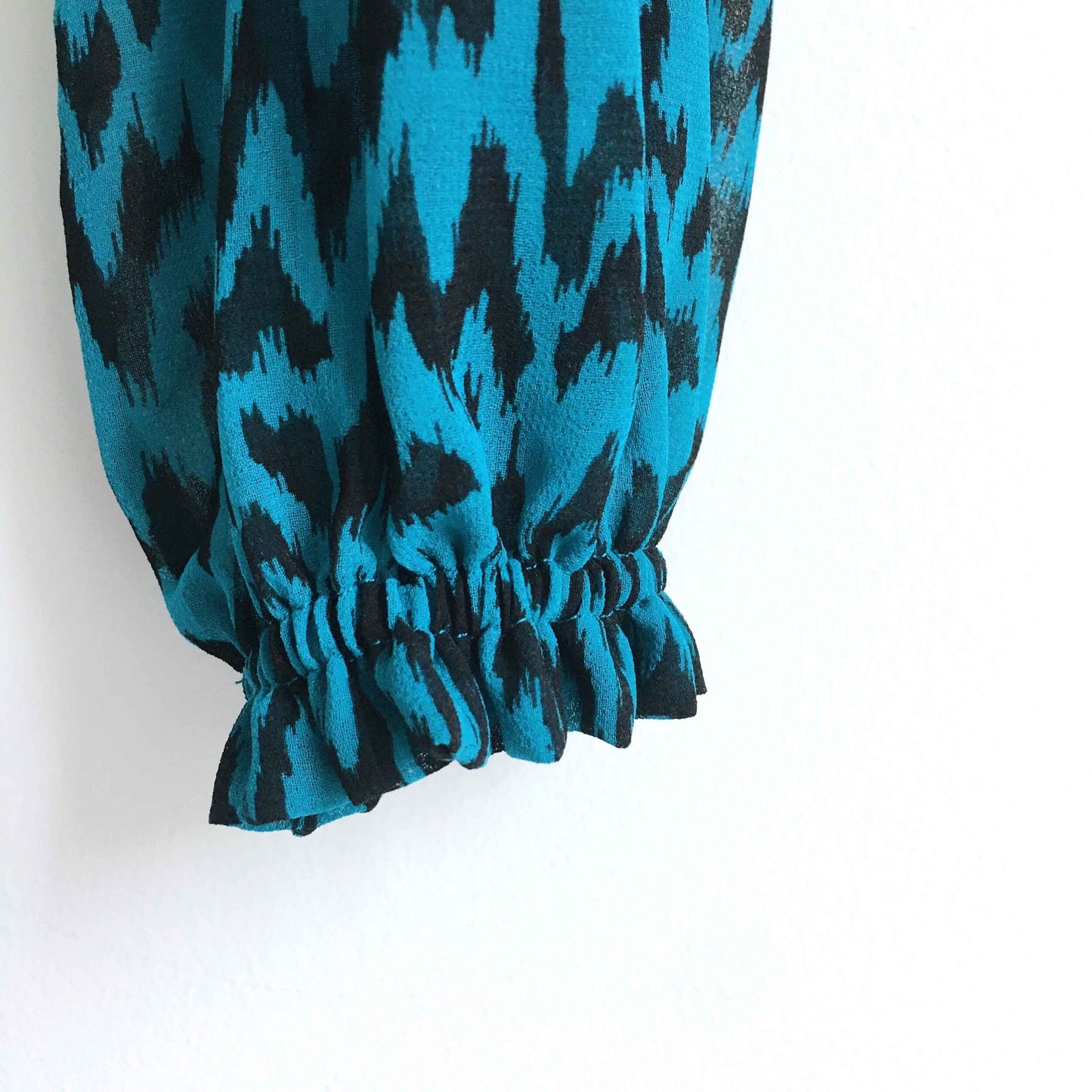 NWT Wilfred Lilith Animal Print Prairie Blouse - size xs