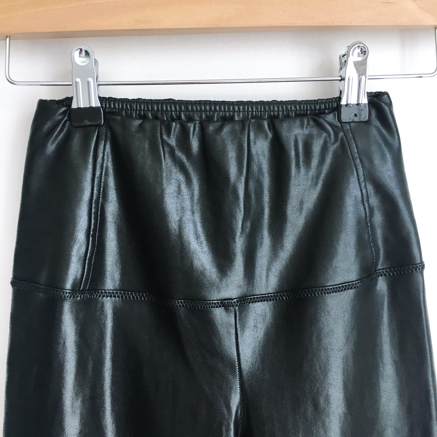 Wilfred Free Daria Vegan leather legging - size xxs