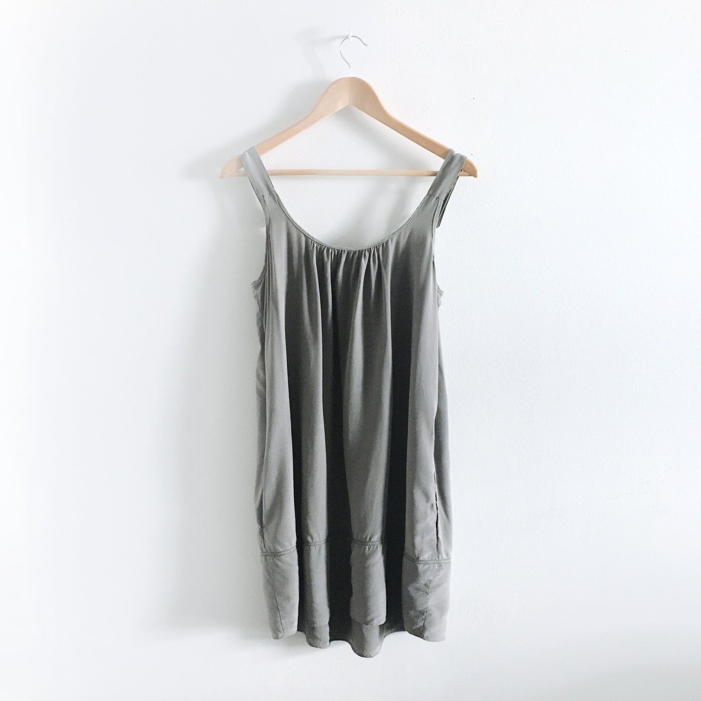 Wilfred grey silk dress - size Medium