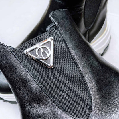 Wishbone Collection chunky sole sneaker boots - size 7.5