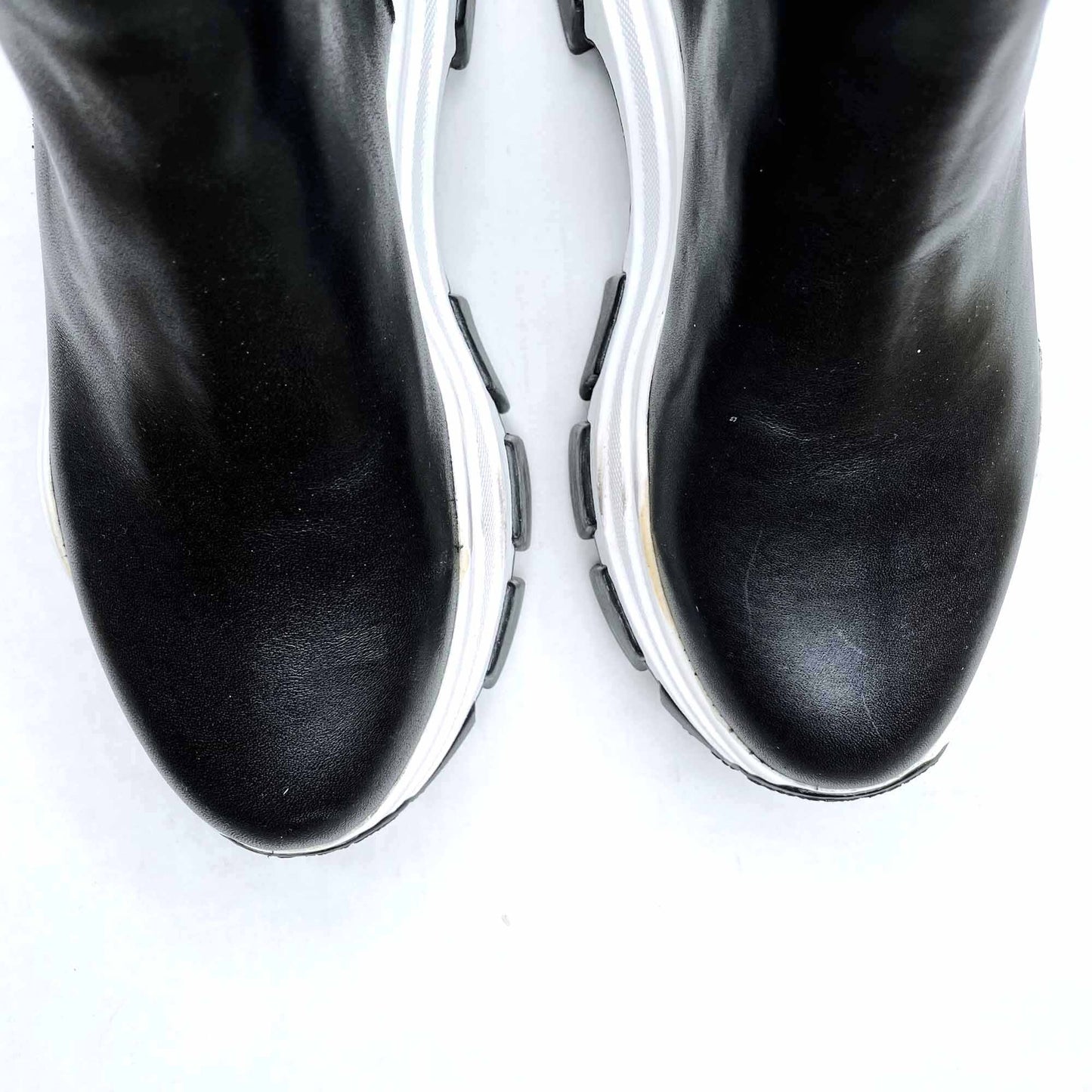 Wishbone Collection chunky sole sneaker boots - size 7.5