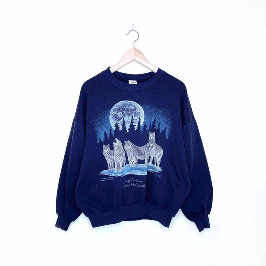 vintage canada bara-qu-da wolf pack by R. Charriel sweatshirt - size large
